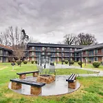 Charlotte Gem W/ Gym: Near Hospitals & Park Expo