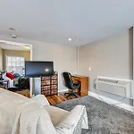 \'Aag\'S Comfort Zone\' Guesthouse 5 Mi To Uncc!