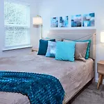 Southern Haven Stunning Modern Townhome Apartment