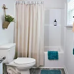 Southern Haven Stunning Modern Townhome Apartment *