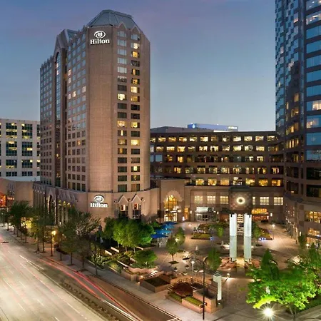 Hilton Uptown 4*
