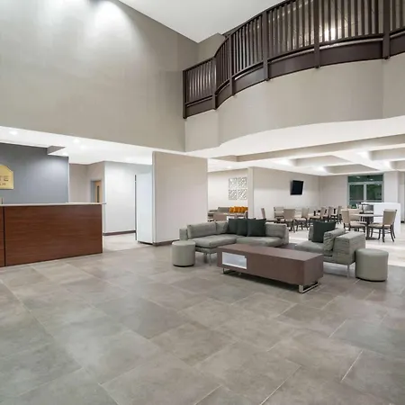 Hotel Wingate By Wyndham Airport