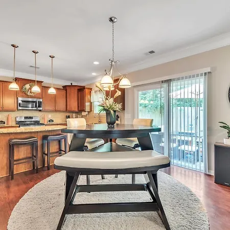 Holiday home Charming Retreat In Steele Creek *