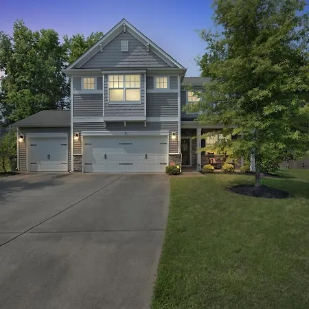 Charming Retreat In Steele Creek *