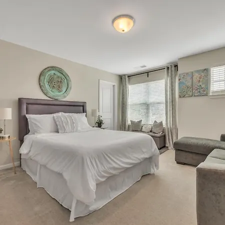 Charming Retreat In Steele Creek Holiday home *