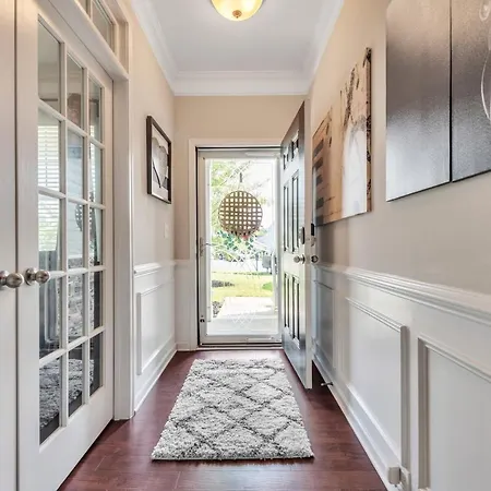 Charming Retreat In Steele Creek *