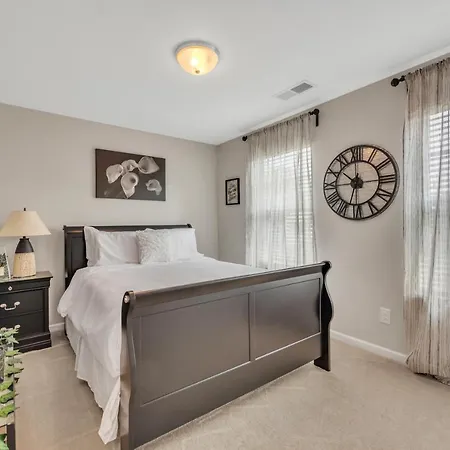 Holiday home Charming Retreat In Steele Creek Charlotte