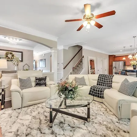 Holiday home Charming Retreat In Steele Creek *
