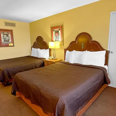 Golden By Oyo 3* Charlotte