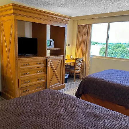Golden By Oyo 3* Charlotte