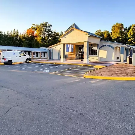 Rodeway Airport Area