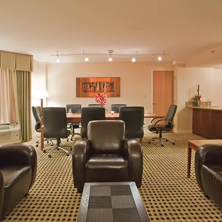 Doubletree By Hilton Center 4*