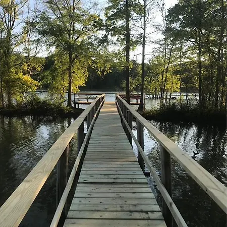 Belmont Nc Riverfront 2-bedroom Garden Holiday home