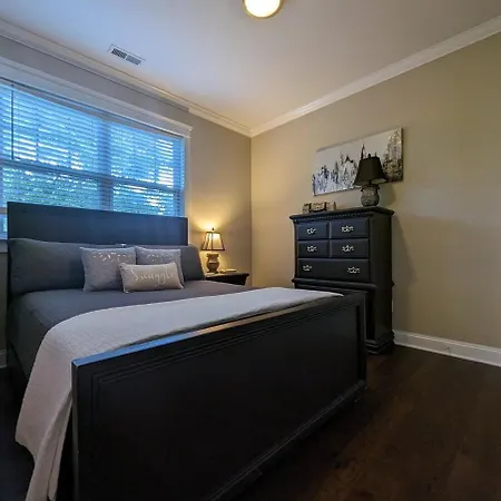 Hotel Heaven In Huntersville 3*