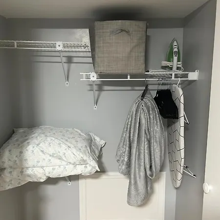 Holiday home Comfy Lower Lvl With Jetted Tub Near Uptown And Unc *