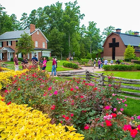 Fairfield & Arrowood Hotel Charlotte