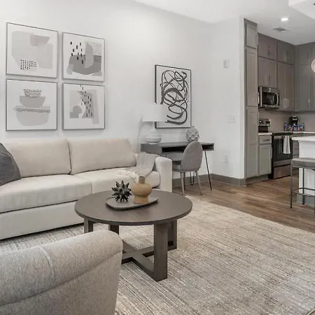 Apartment Landing Modern With Amazing Amenities