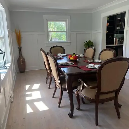 Stunning 4 Bed House Perfect For Nature Lovers 4*