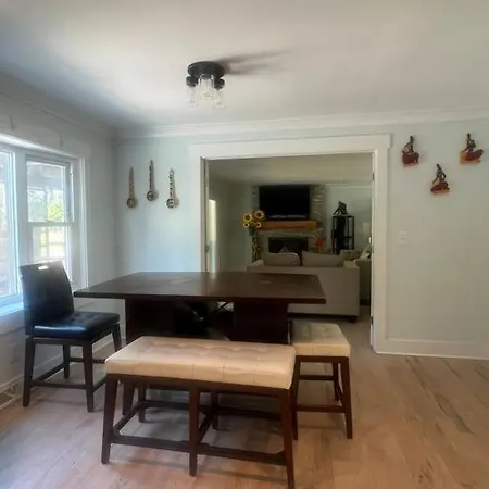 Stunning 4 Bed House Perfect For Nature Lovers Hotel Charlotte