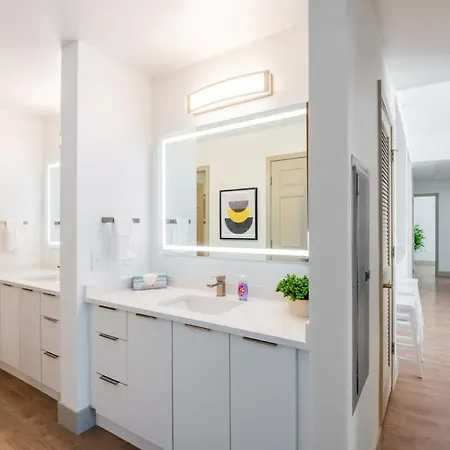 Apartment 3br Premium Downtown With Office & Gym Charlotte