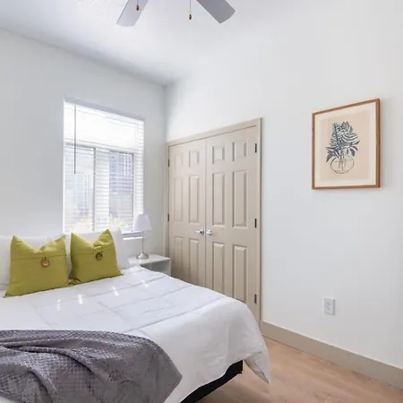 3br Premium Downtown With Office & Gym