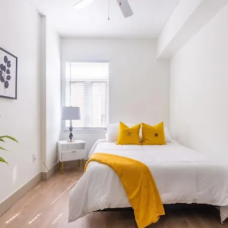 3br Premium Downtown With Office & Gym Apartment Charlotte