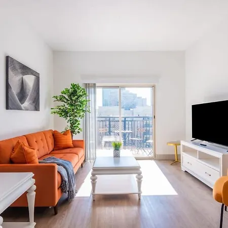 Apartment 3br Premium Downtown With Office & Gym *