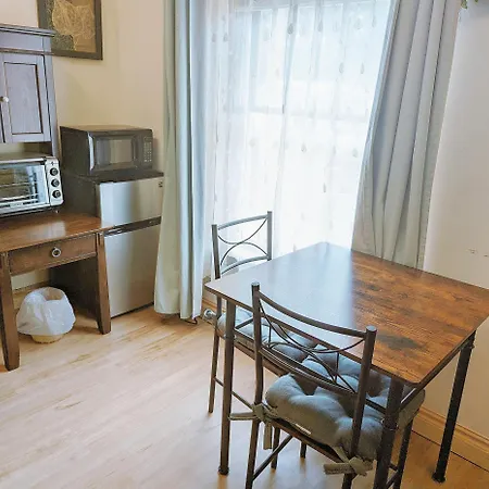 Aparthotel Uptown Area, Cozy King Suite, Quiet And Private, Free Parking, Walk To Restaurants Charlotte
