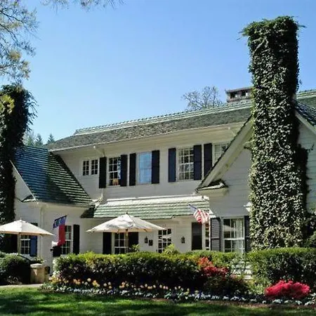 The Morehead Bed & Breakfast 3*