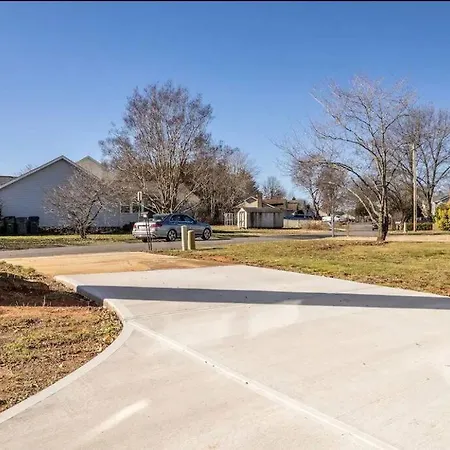 Apartment 20min To International Airport! 10min To Pnc Music! Wifi Charlotte