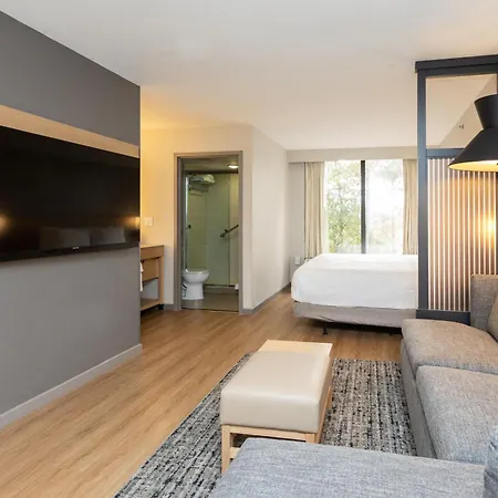 Hyatt Place Arrowood 3*