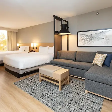 Hyatt Place Arrowood Hotel 3*