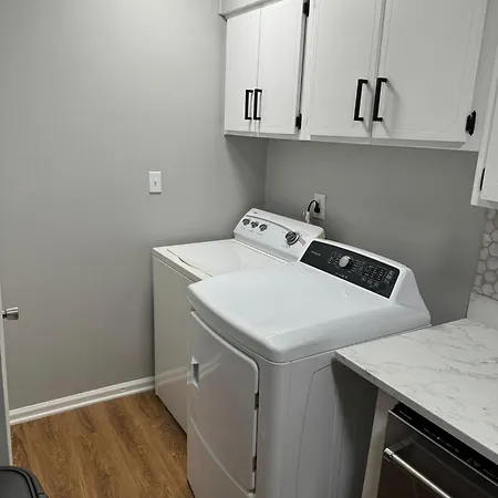 2 Bedroom Townhouse Charlotte