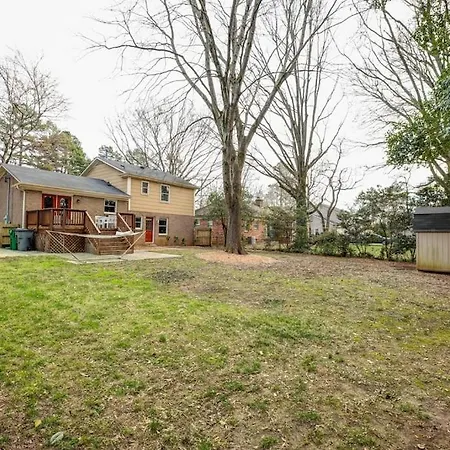 Beautiful Wooded In Popular Southpark