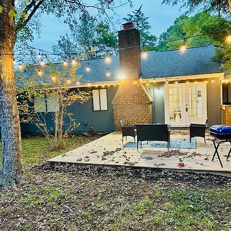 Family Retreat In Pineville Near South Park & Ballantyne Holiday home