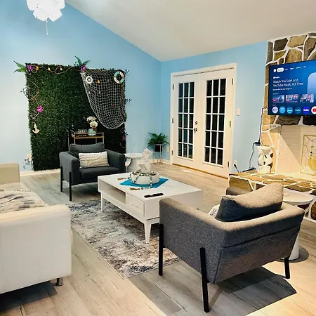 Family Retreat In Pineville Near South Park & Ballantyne Holiday home *