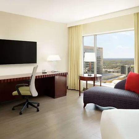 Hilton Uptown 4*