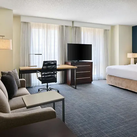 Uptown 3*