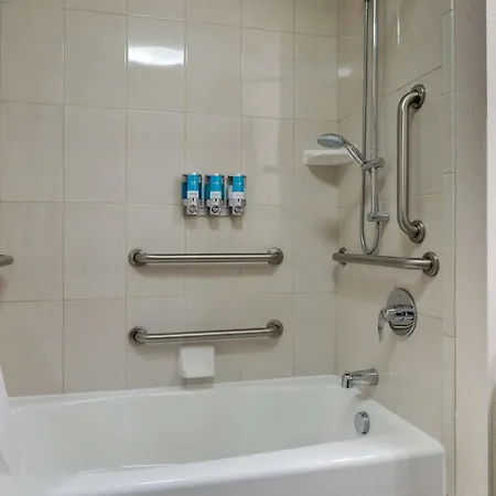 Hotel Drury & Arrowood 4*