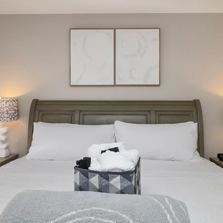 King And Queen Beds With A Gourmet Kitchen Charlotte