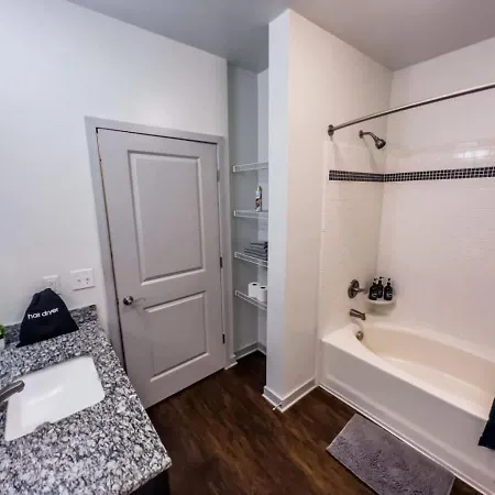 Apartment Luxurious 1br King In Midtown *