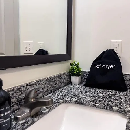 Luxurious 1br King In Midtown Apartment *