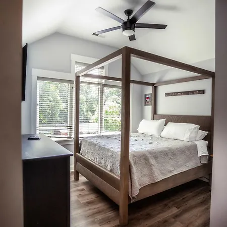 Holiday home King And Queen Canopy