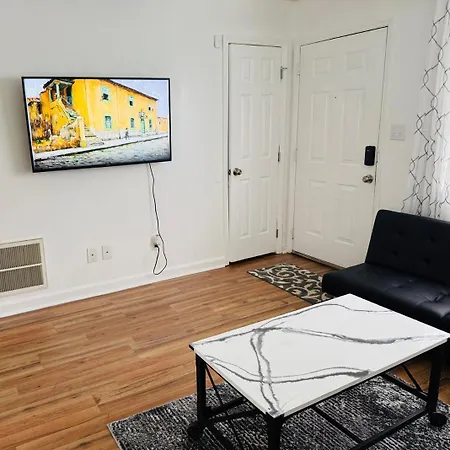 Holiday home Dukehaven Near Northlake, Uptown, Route To Airport