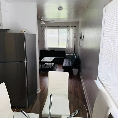Dukehaven Near Northlake, Uptown, Route To Airport *