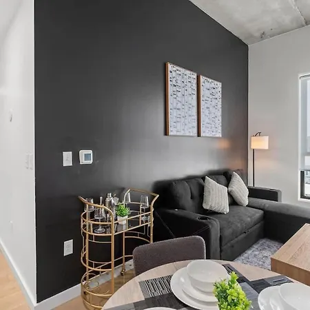 Apartment Luxe King 2br In South *
