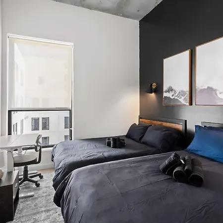 Apartment Luxe King 2br In South *