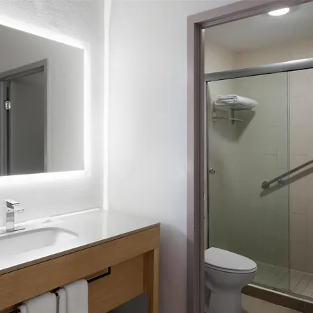 Hyatt Place Arrowood Hotel 3*