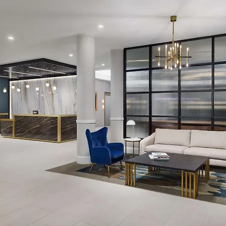 Hotel Doubletree By Hilton Center 4*