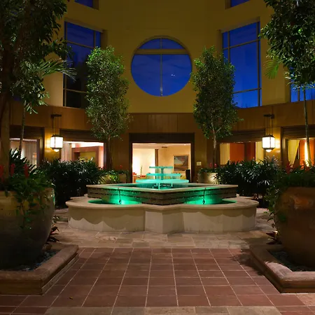 Renaissance Southpark Hotel 4*